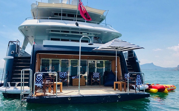 Аренда моторной яхты 	Heesen 129 Lady Azul на Пхукете